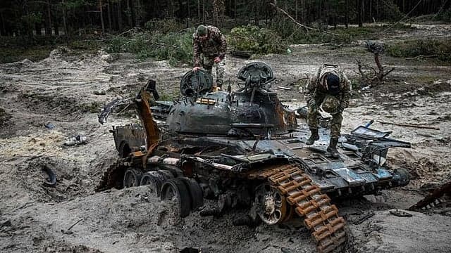 destroyed russian tank
