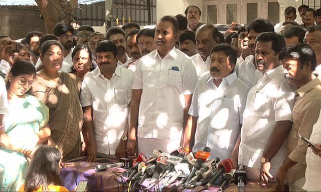 சி.வி. சண்முகம் - எஸ்.பி. வேலுமணி